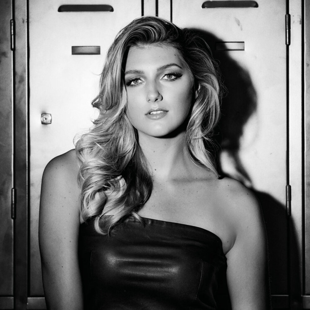 Denise_Miss Nederland 2020_black and white_foto-William Rutten